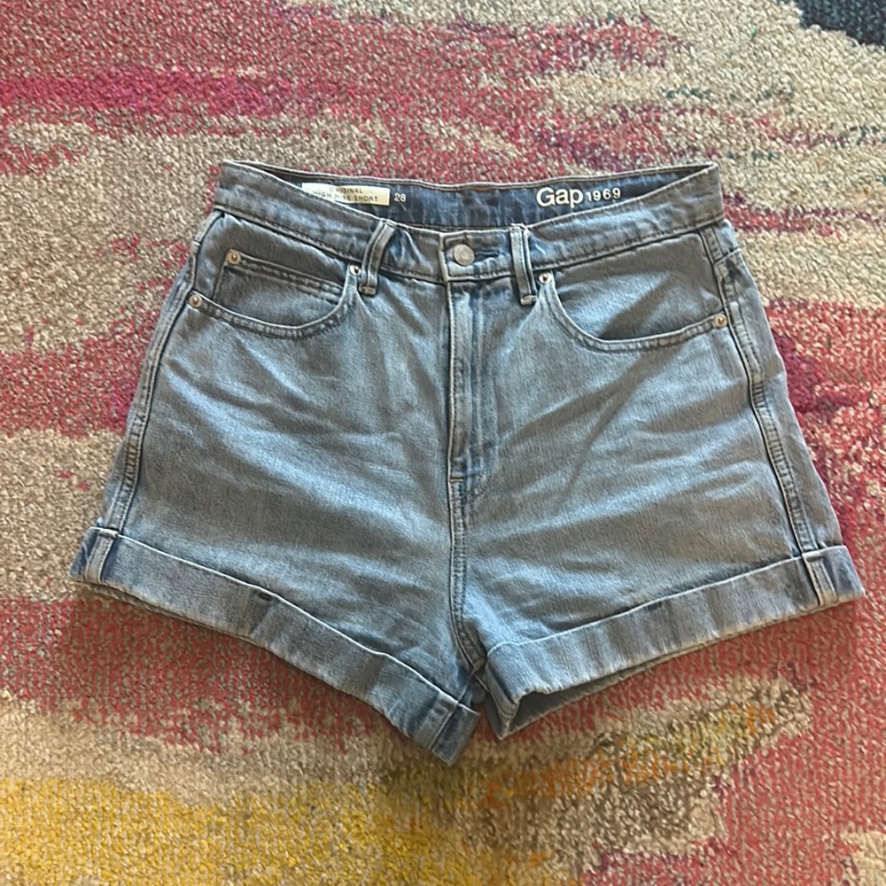 Gap High Waisted Denim Shorts size 28